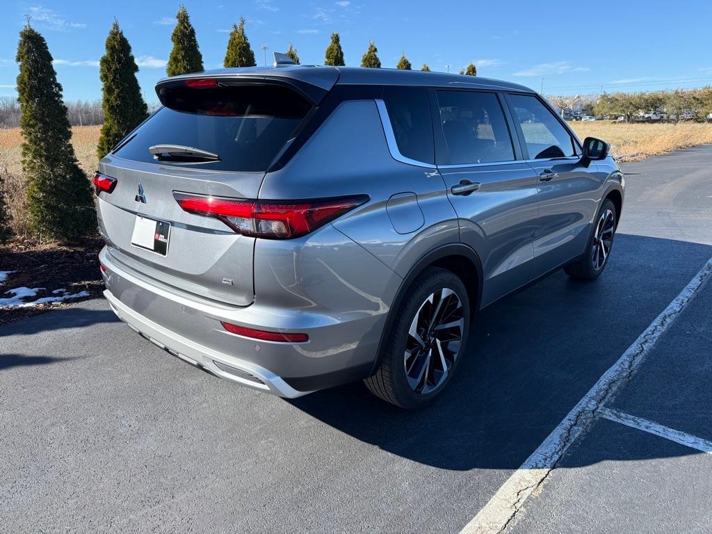 used 2024 Mitsubishi Outlander car, priced at $27,570