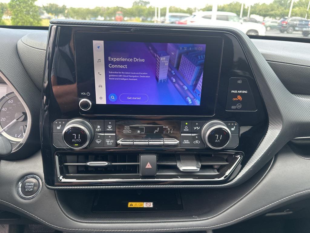 used 2023 Toyota Highlander car, priced at $40,593