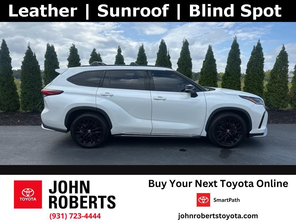 used 2023 Toyota Highlander car, priced at $40,593