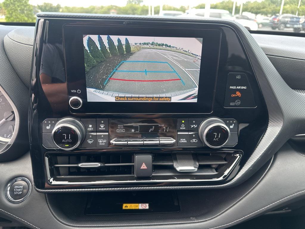 used 2023 Toyota Highlander car, priced at $40,593