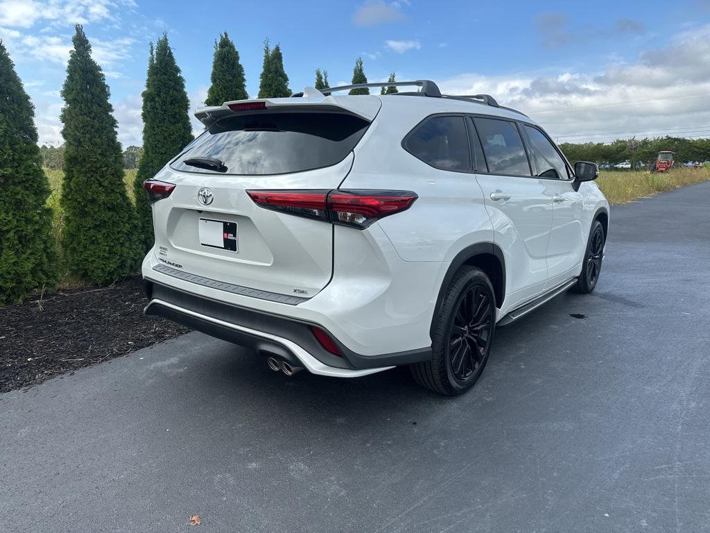 used 2023 Toyota Highlander car, priced at $40,593