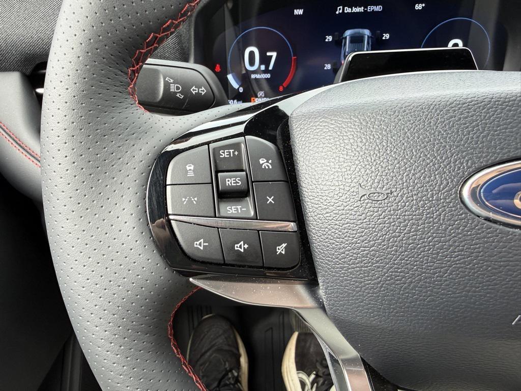 used 2025 Ford Explorer car, priced at $43,641