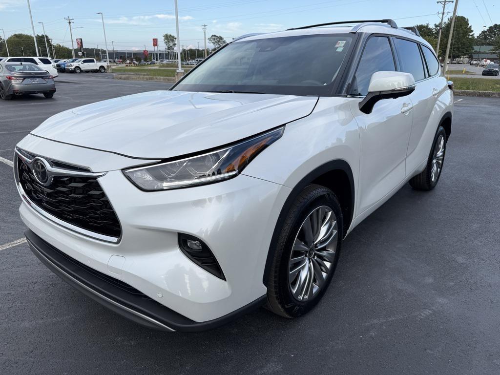 used 2024 Toyota Highlander car, priced at $50,777