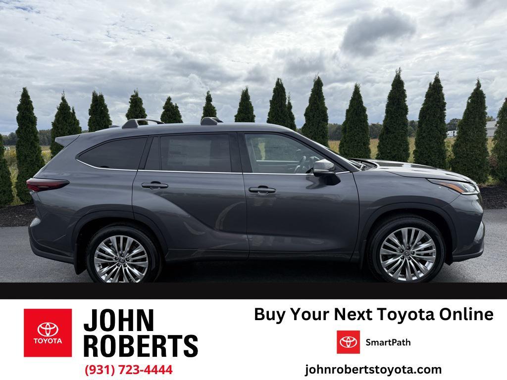 new 2025 Toyota Highlander car, priced at $55,053