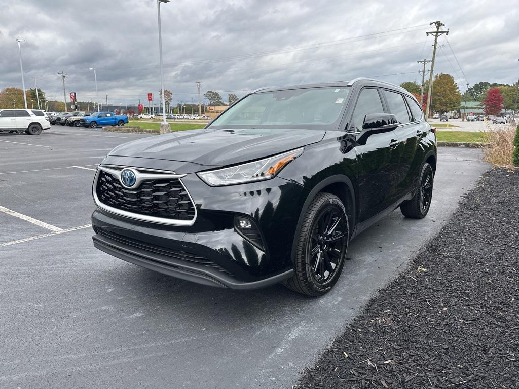 used 2023 Toyota Highlander Hybrid car, priced at $43,757