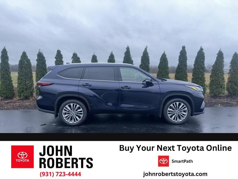 used 2024 Toyota Highlander car, priced at $51,329