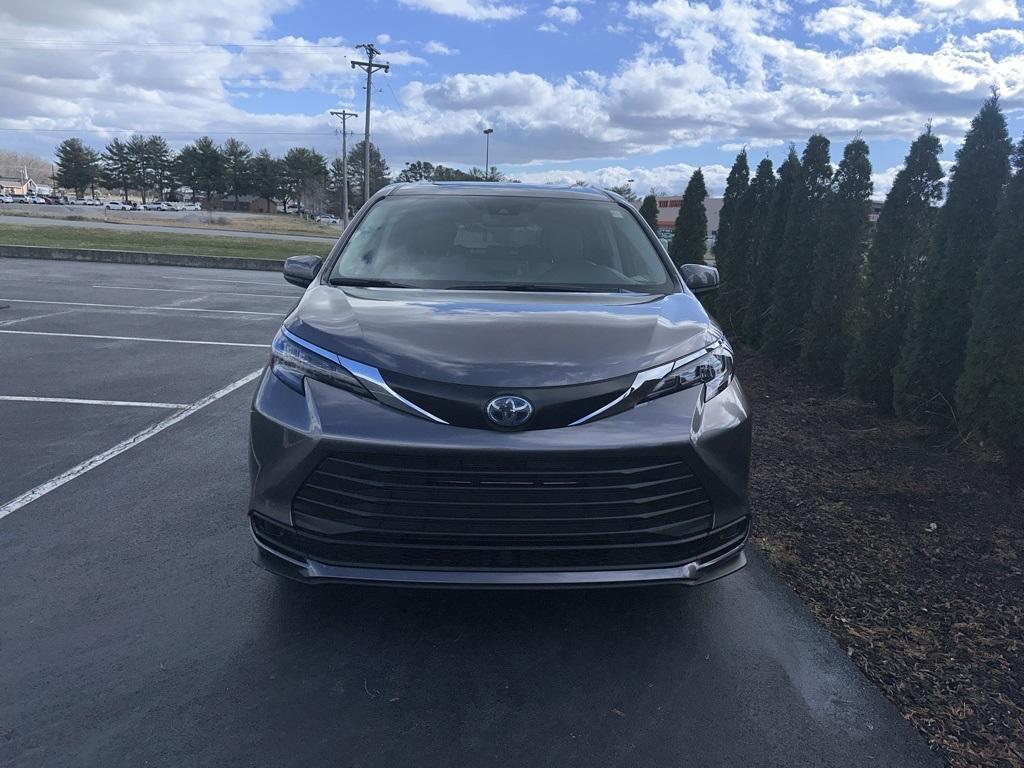 used 2024 Toyota Sienna car, priced at $43,062