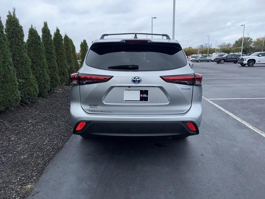 used 2023 Toyota Highlander Hybrid car, priced at $38,362