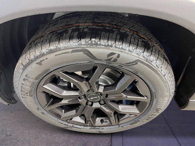 new 2025 Honda Pilot car, priced at $53,405