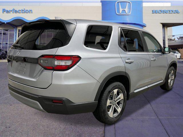 new 2025 Honda Pilot car, priced at $47,725