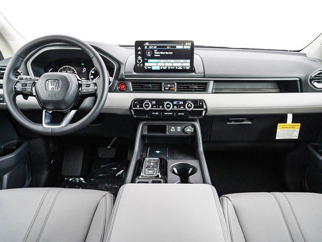 new 2025 Honda Pilot car, priced at $44,995