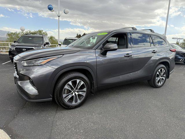 used 2022 Toyota Highlander car, priced at $36,491