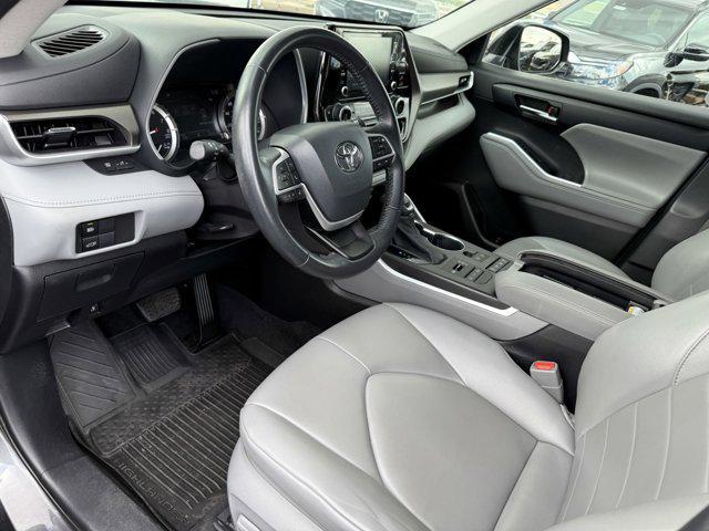 used 2022 Toyota Highlander car, priced at $36,491