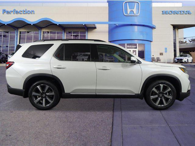 new 2025 Honda Pilot car, priced at $51,450