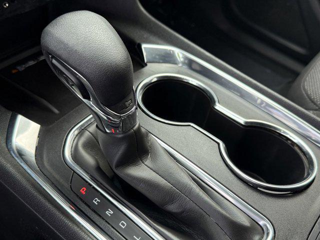 used 2023 Chevrolet Traverse car, priced at $30,991