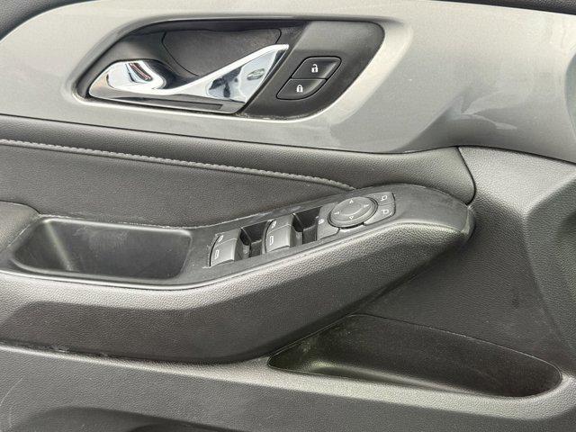 used 2023 Chevrolet Traverse car, priced at $30,991