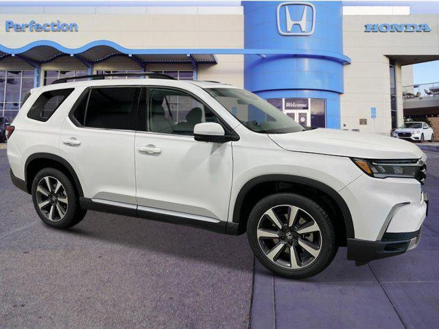 new 2025 Honda Pilot car, priced at $55,660