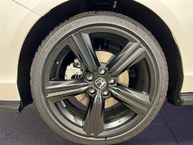 new 2025 Honda Accord Hybrid car, priced at $36,980