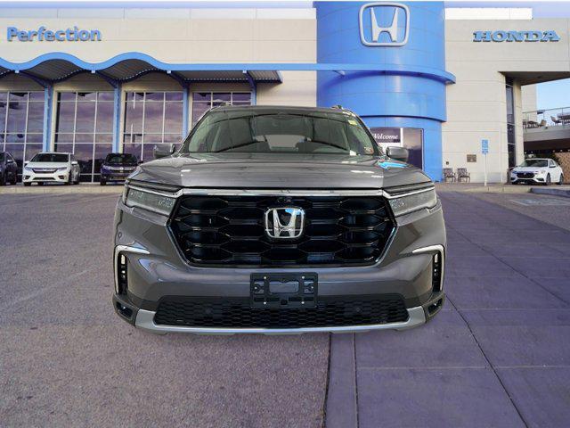 new 2025 Honda Pilot car, priced at $55,260