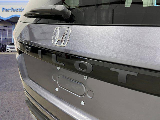 new 2025 Honda Pilot car, priced at $51,095
