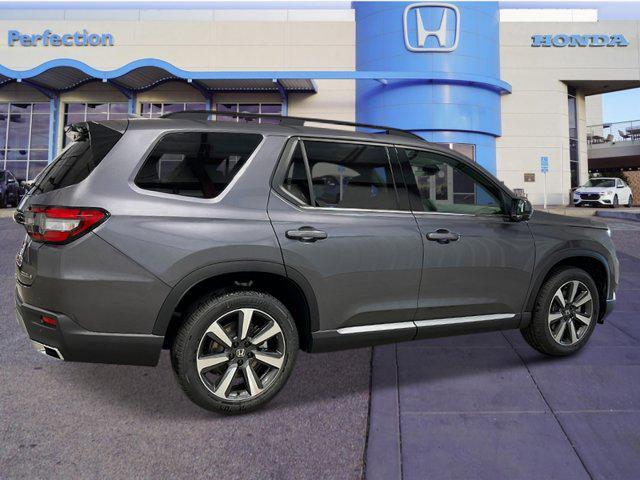 new 2025 Honda Pilot car, priced at $51,095