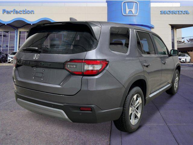 new 2025 Honda Pilot car, priced at $47,050