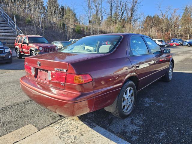 used 2000 Toyota Camry car, priced at $4,995