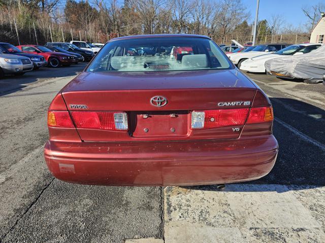 used 2000 Toyota Camry car, priced at $4,995