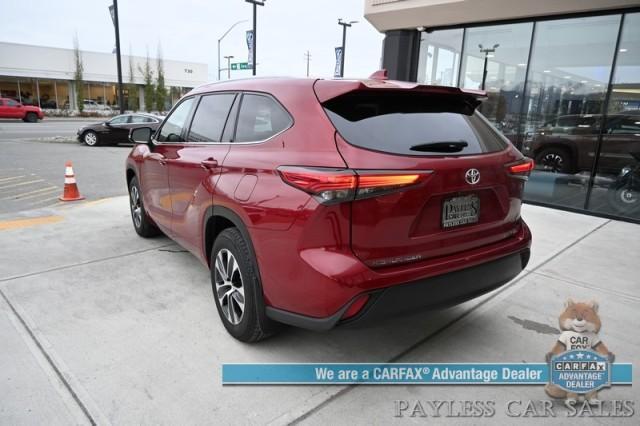 used 2022 Toyota Highlander car, priced at $35,995