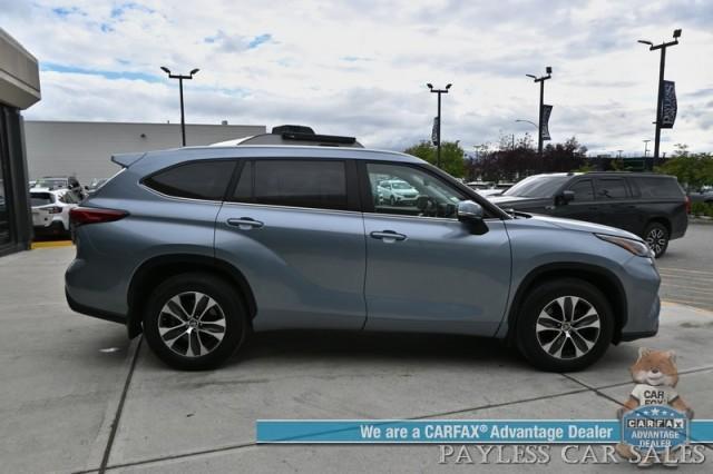 used 2023 Toyota Highlander car, priced at $36,995