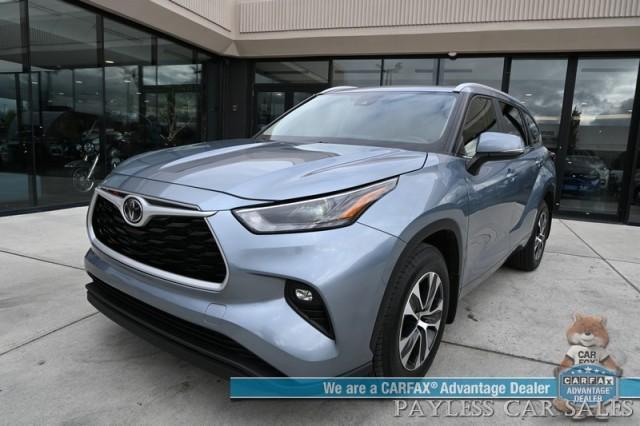 used 2023 Toyota Highlander car, priced at $36,995