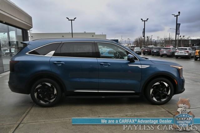 used 2025 Kia Sorento Hybrid car, priced at $47,995
