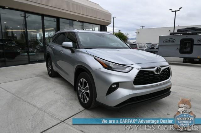 used 2024 Toyota Highlander car, priced at $41,995