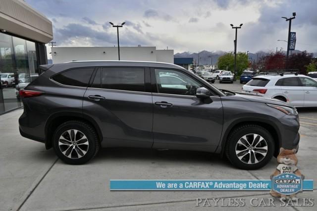 used 2021 Toyota Highlander car, priced at $34,995