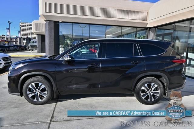 used 2022 Toyota Highlander car, priced at $35,995