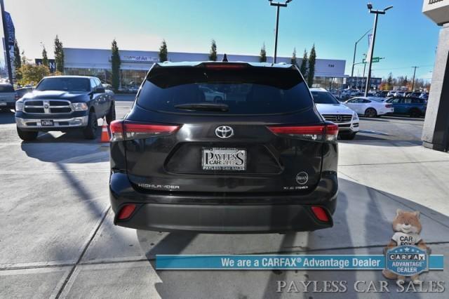 used 2022 Toyota Highlander car, priced at $35,995