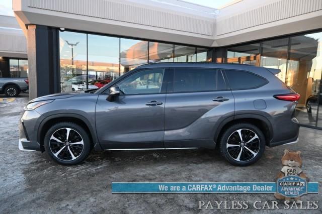 used 2022 Toyota Highlander car, priced at $35,995