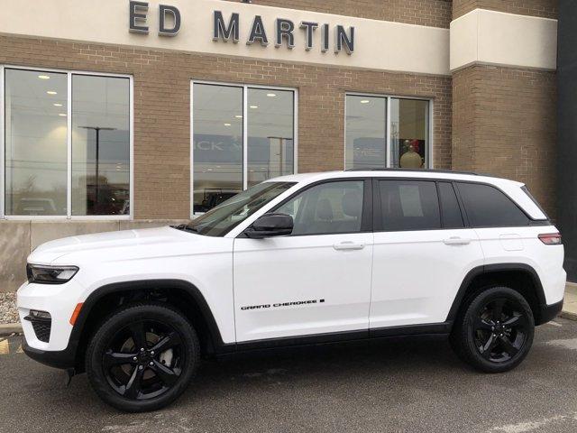 used 2023 Jeep Grand Cherokee car, priced at $32,990