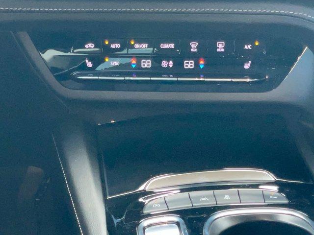used 2023 Buick Envision car, priced at $23,998