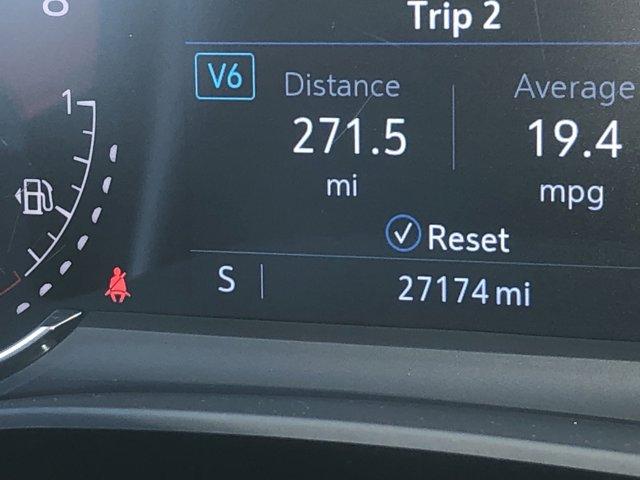 used 2022 Cadillac XT6 car, priced at $34,998