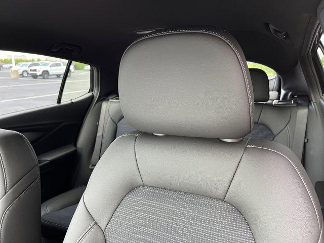 new 2025 Buick Envista car, priced at $26,530
