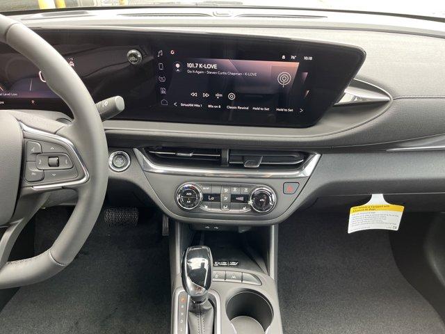 new 2025 Buick Envista car, priced at $26,530