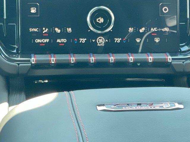 new 2025 GMC Yukon XL car, priced at $104,634
