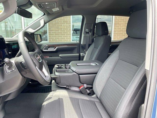 new 2025 GMC Sierra 1500 car, priced at $53,400
