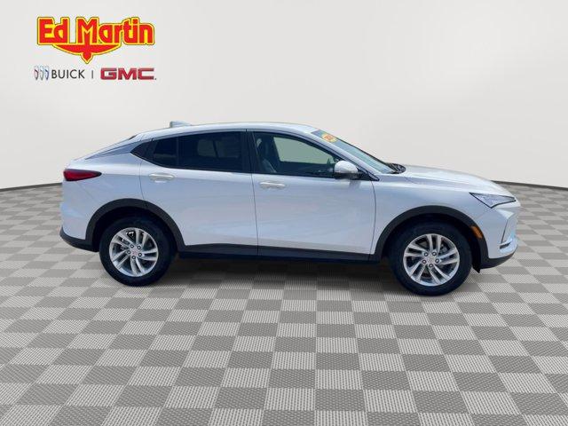 new 2025 Buick Envista car, priced at $24,445
