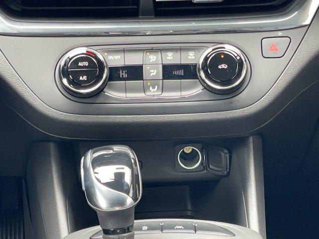 new 2025 Buick Envista car, priced at $24,635