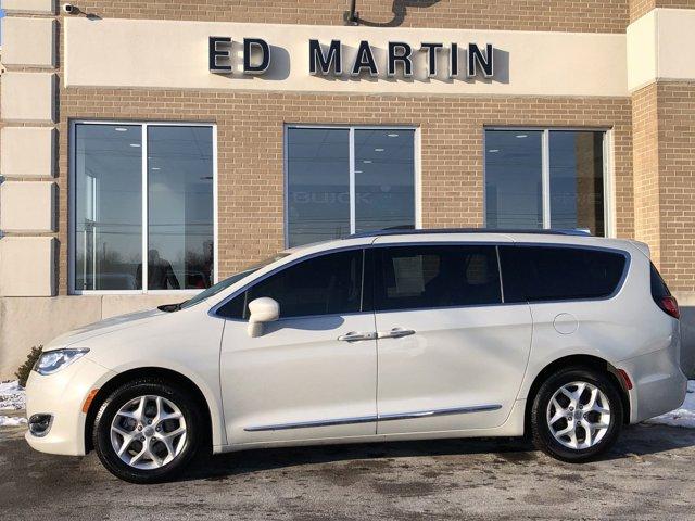 used 2020 Chrysler Pacifica car, priced at $13,734