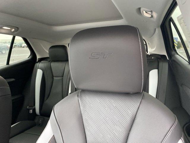 new 2025 Buick Envision car, priced at $38,396