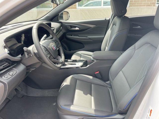new 2025 Buick Envista car, priced at $25,945