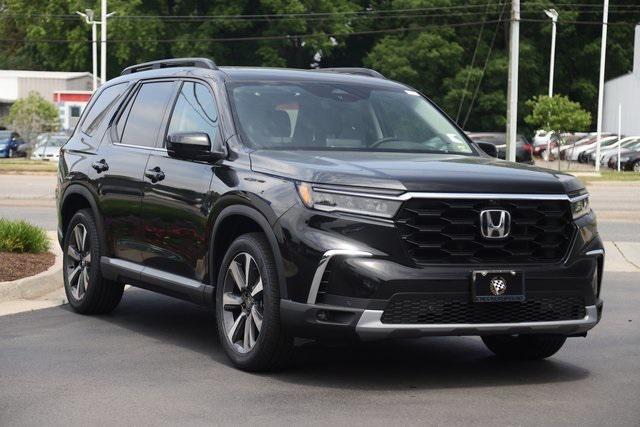 new 2025 Honda Pilot car, priced at $51,223